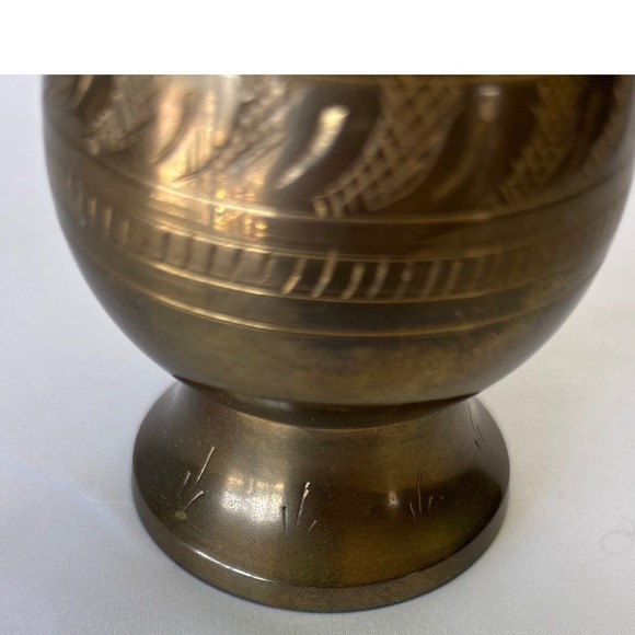 Vintage Etched Brass Bud Vases Pair Hand Engraved Floral Design 8 Inch Gold Tone - Picture 4 of 9